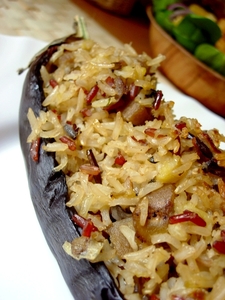 Berenjena rellena de arroz