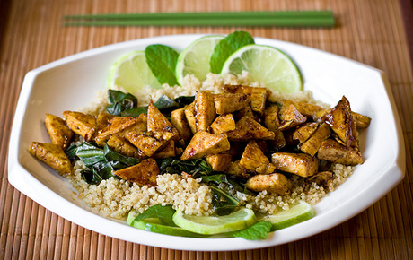 Tofu con breza y salsa de lima