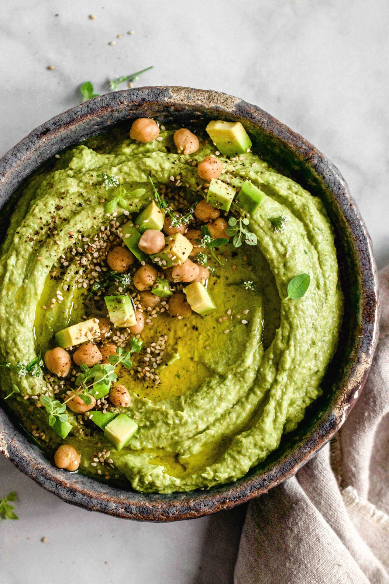 Hummus de espinacas y aguacate 