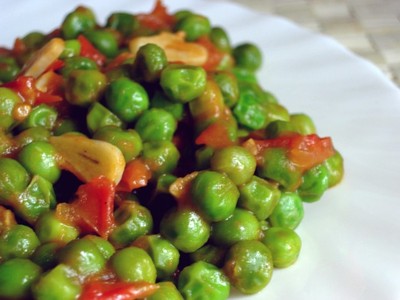 Guisantes con tomate