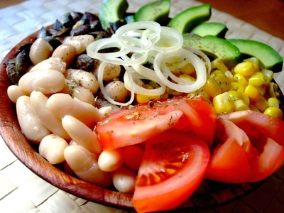 Ensalada de judías blancas y semillas de calabaza