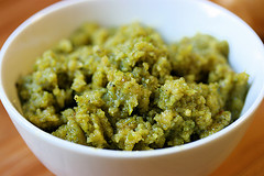 Pesto de brotes de ajo