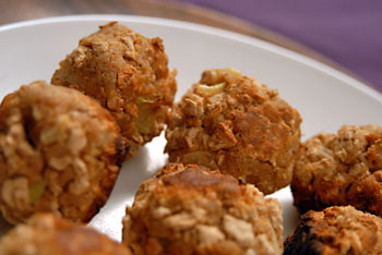 Albóndigas de "carne" con salsa y fideos