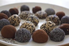 Trufas de chocolate blanco y negro veganas