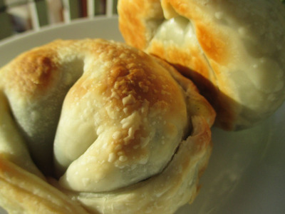 Empanadillas de espinacas con bechamel 