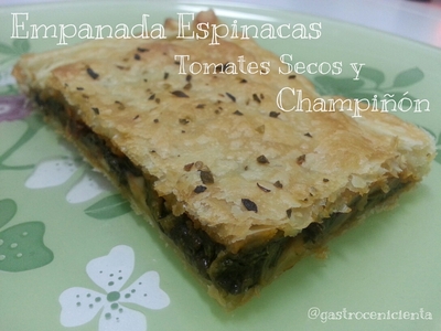 Empanada espinaca, tomateseco y champis