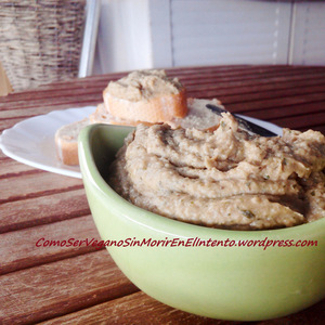 Paté vegetal de berenjenas y mantequilla de cacahuete