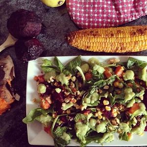 Ensalada de aguacate y remolacha