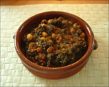 Espinacas con garbanzos y tomate