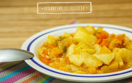 Patatas guisadas con verduras