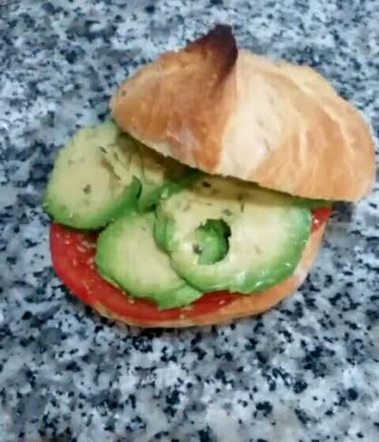 Bocadillo de aguacate 