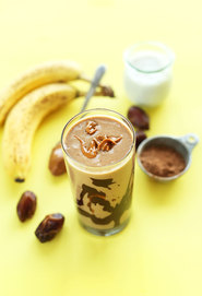 Batido de plátano, cacahuete y chocolate