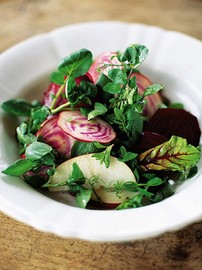 Ensalada de remolacha, manzana y berros