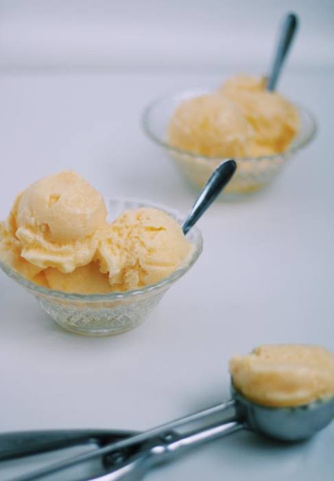 Helado de ananas y naranja