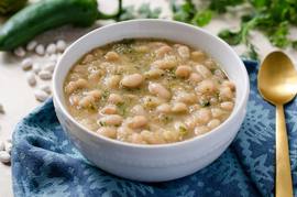 Frijoles en salsa verde