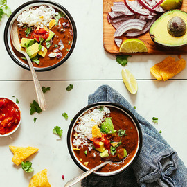 Sopa de frijoles negros fácil