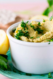 Hummus de miso y perejil