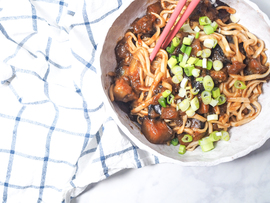 Noodles de berenjena y miso 