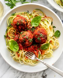 Espaguetis y albóndigas