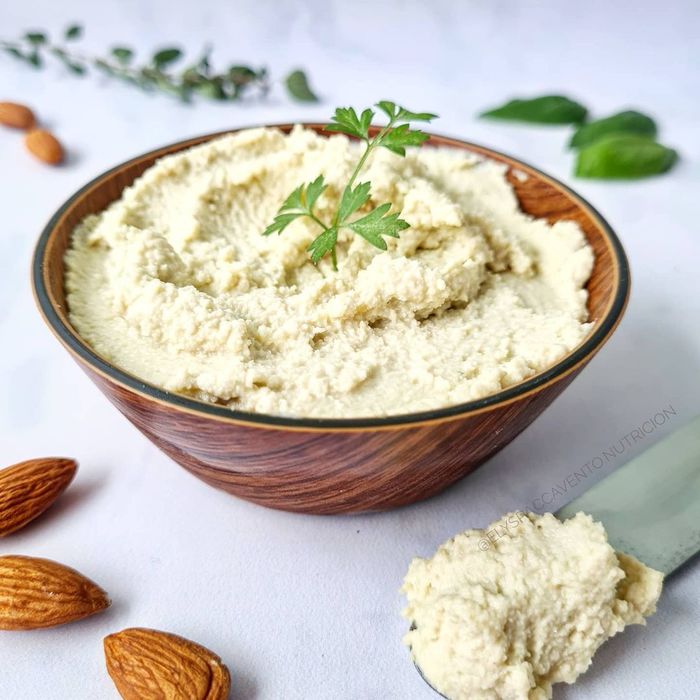 Untable de almendras y tofu  