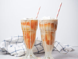 Batido de plátano con caramelo salado