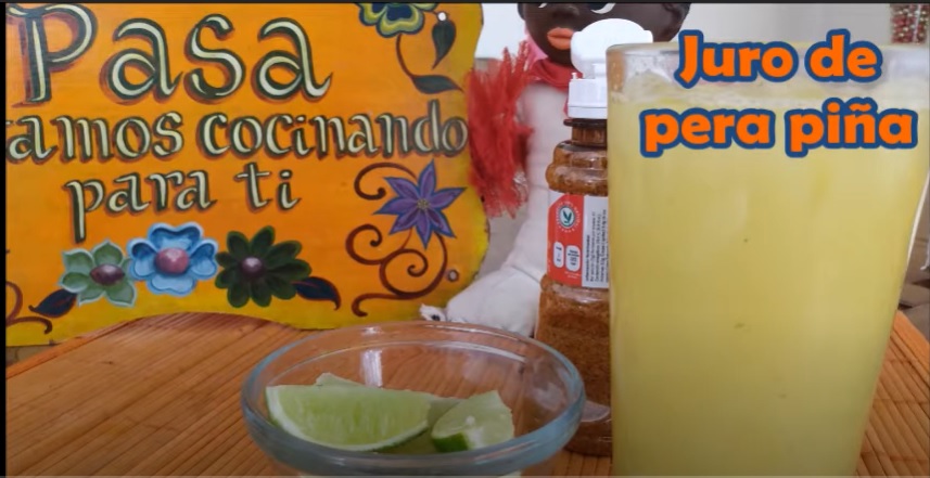 Jugo de pera piña