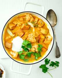 Curry de tofu y coliflor