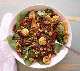 Ensalada de lentejas con vegetales rostizados