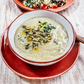 Sopa cremosa de poro y papa